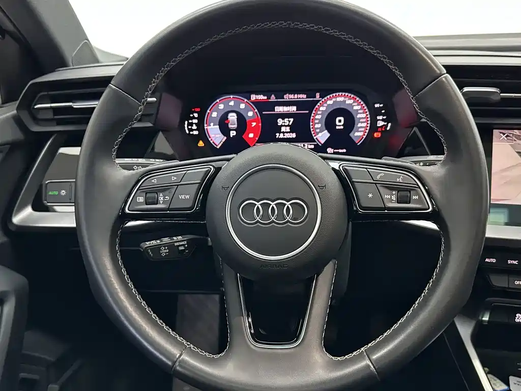 Audi A3 2023 — фото 12