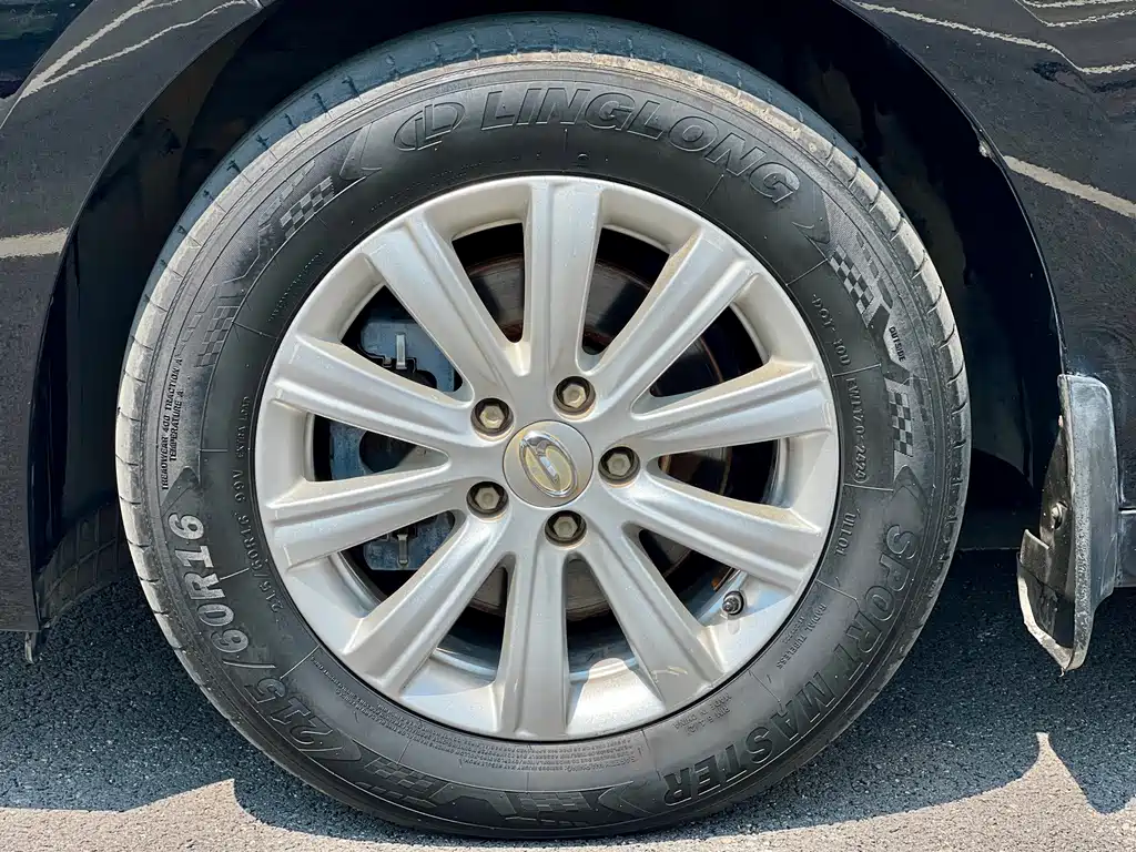 GAC Trumpchi M6 2020 — фото 13