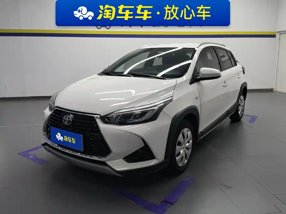 Toyota Yaris L 2023
