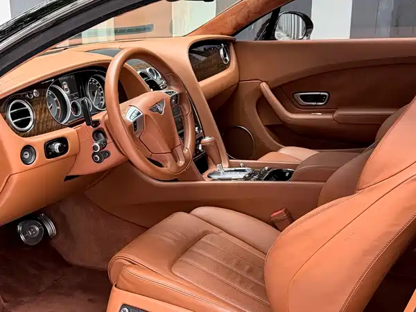 Bentley Continental 2012