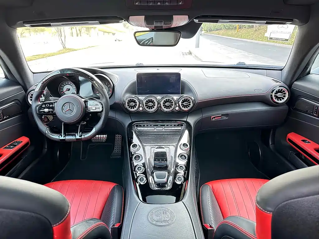 Mercedes-Benz AMG GT 2018 — фото 13