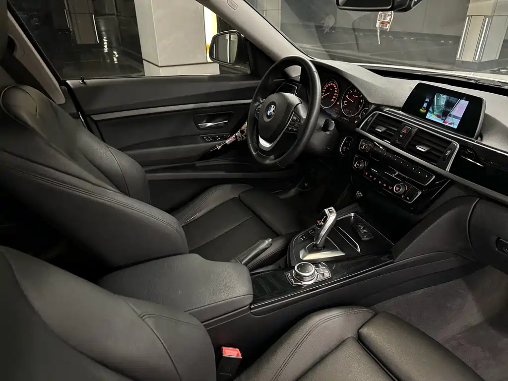 BMW 3 Series GT 2018 — фото 26