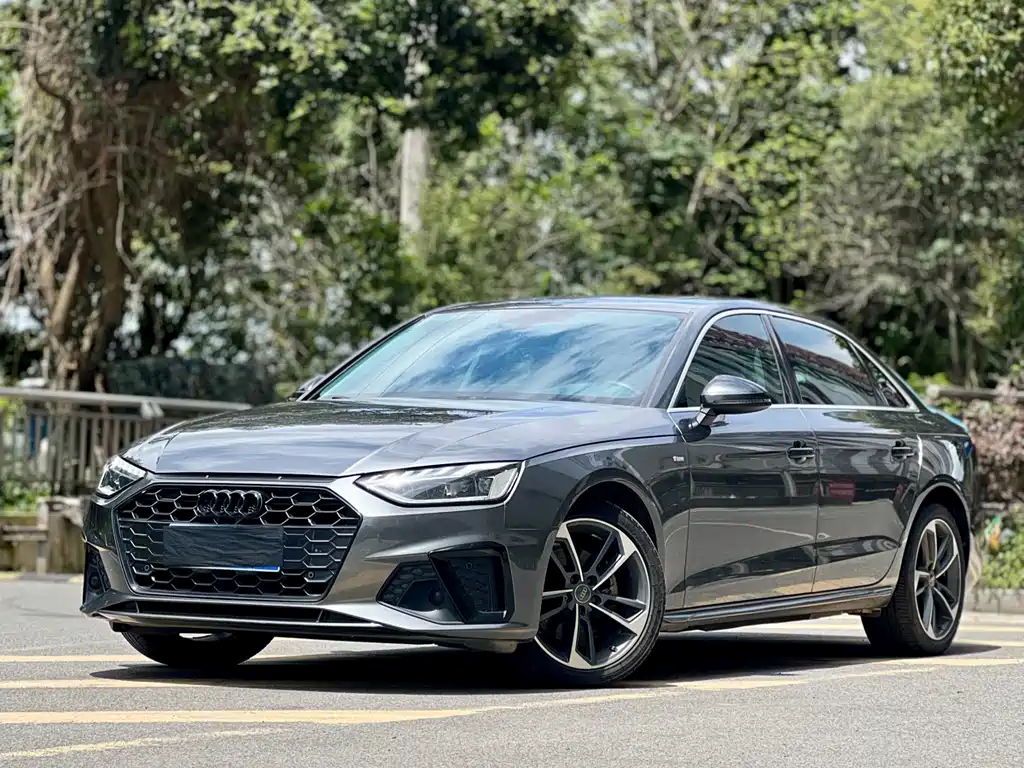 Audi A4L 2021