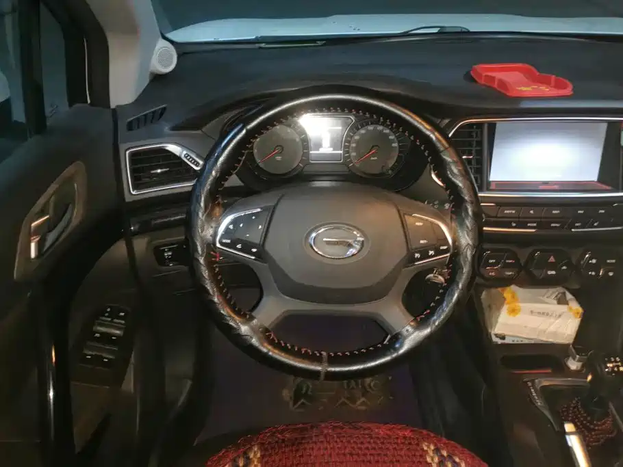 GAC Trumpchi GS4 2016 — фото 15