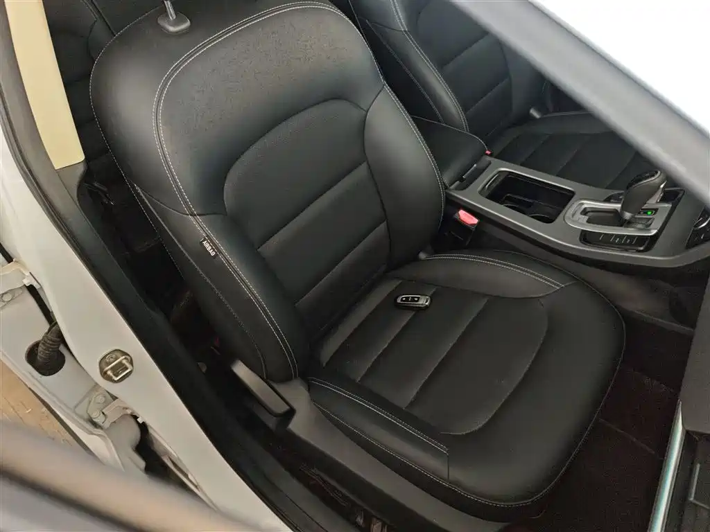 Geely Emgrand GS 2019 — фото 17