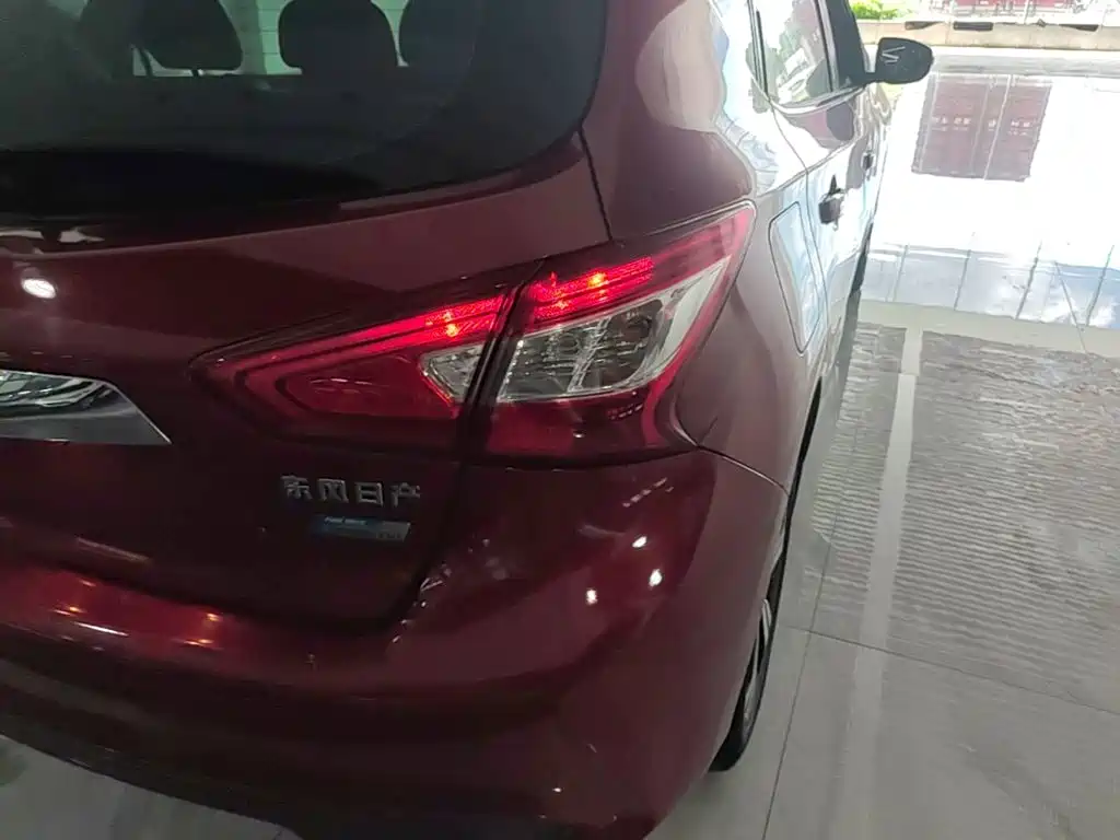 Nissan Tiida 2019 — фото 8