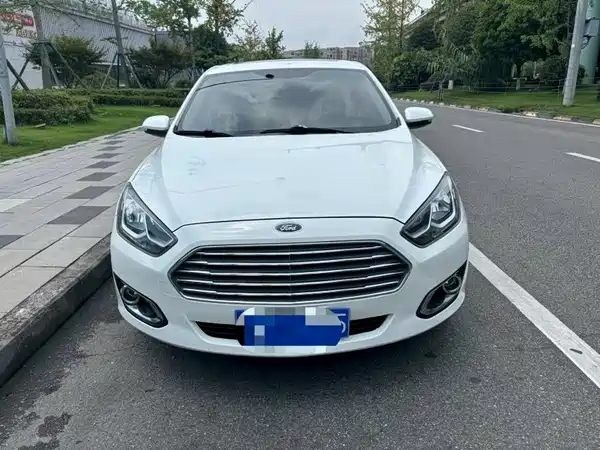 Ford Escort 2018