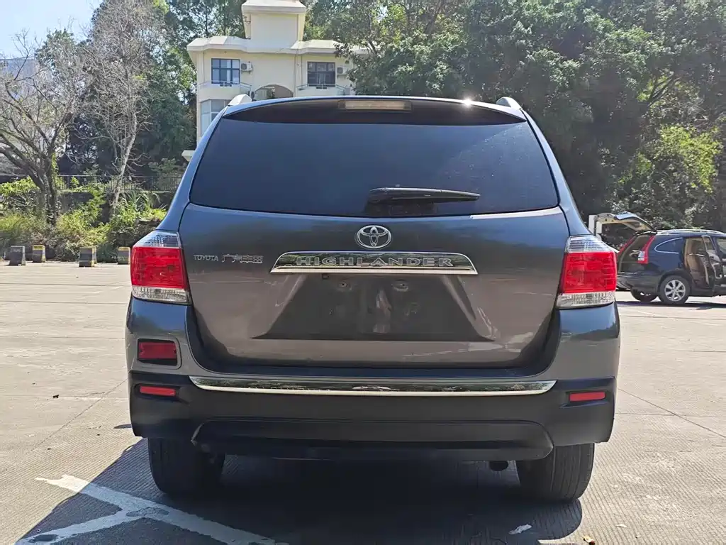 Toyota Highlander 2012 — фото 11