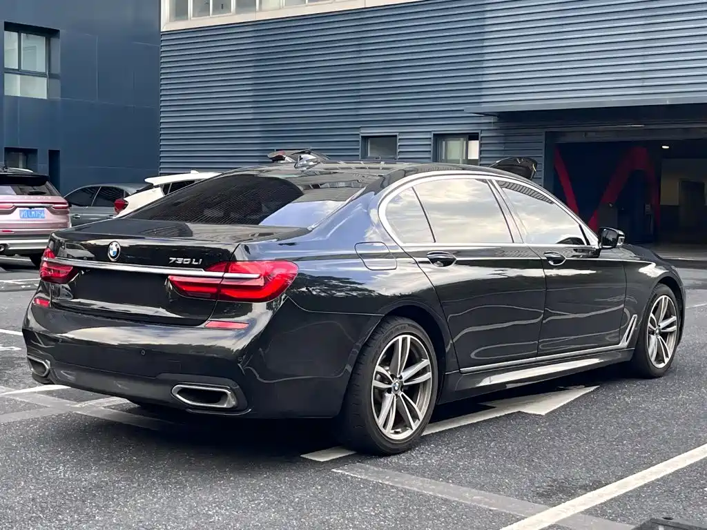 BMW 7 Series 2018 — фото 5