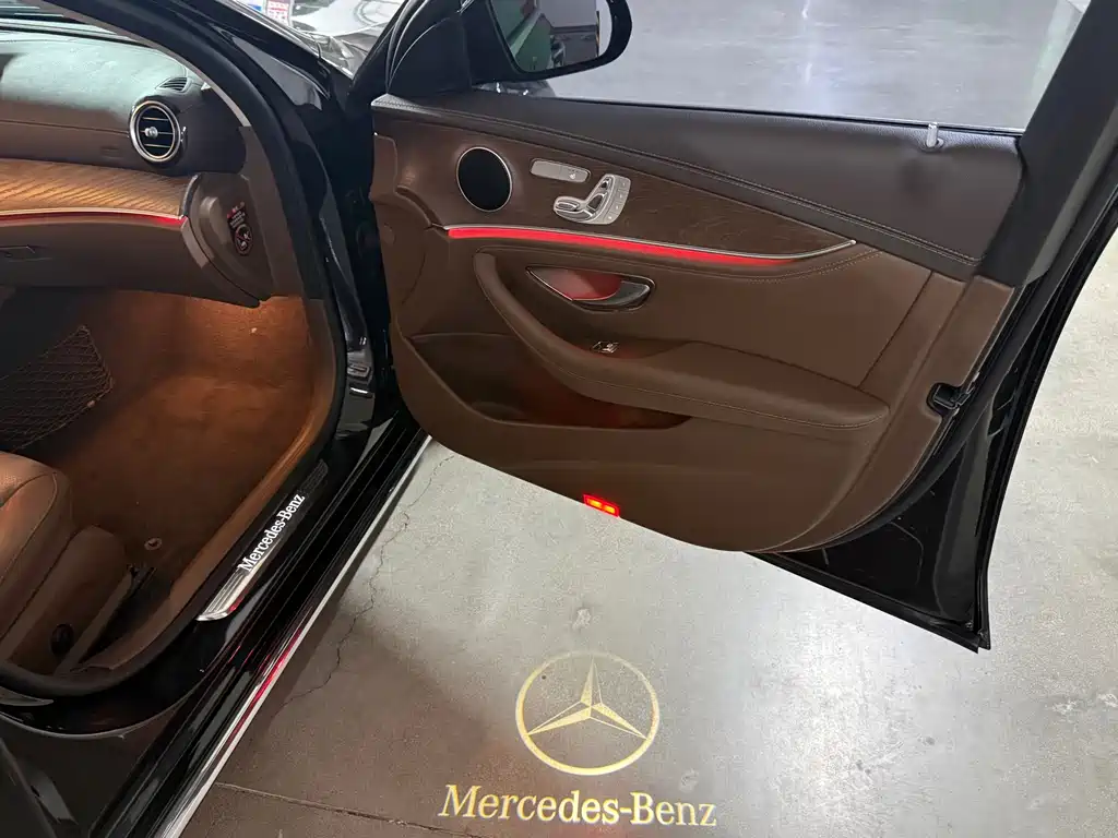 Mercedes-Benz E-Class 2019 — фото 15