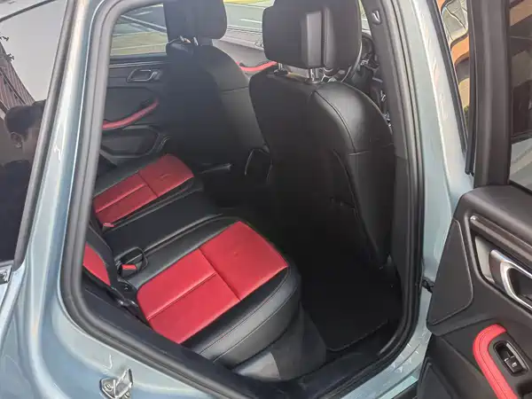 Porsche Macan 2021