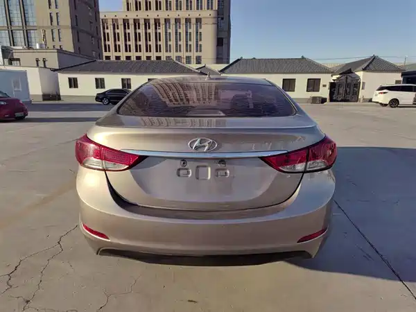 Hyundai Elantra Langdong 2015