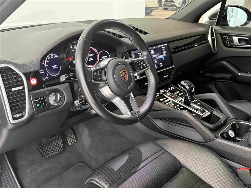 Porsche Cayenne 2020 — фото 7