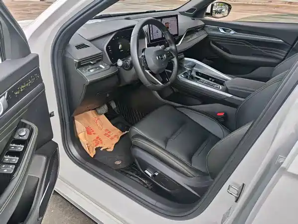 Geely Xingrui 2023