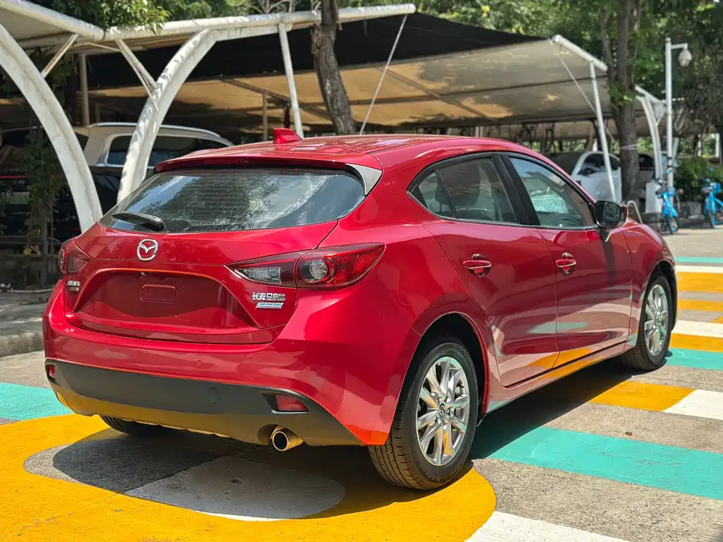 Mazda 3 Axela 2015 — фото 9