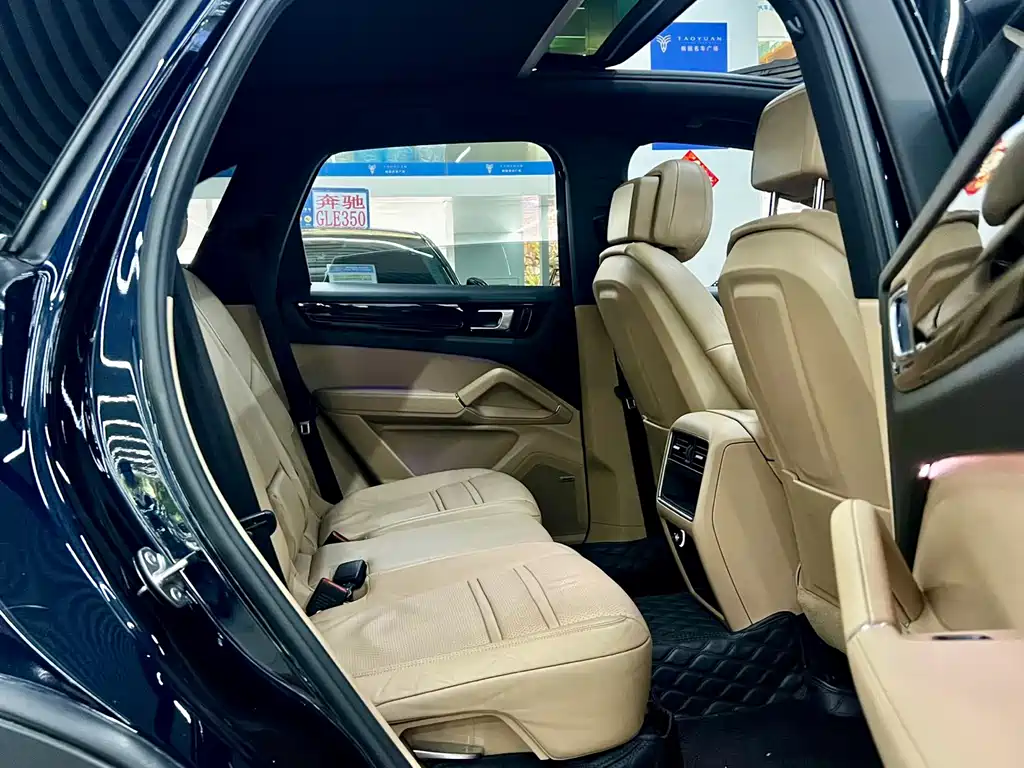 Porsche Cayenne 2018 — фото 15