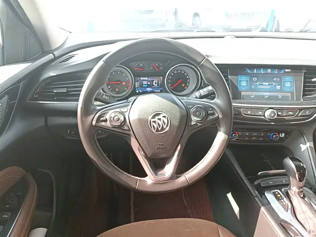 Buick Regal 2018 — фото 11