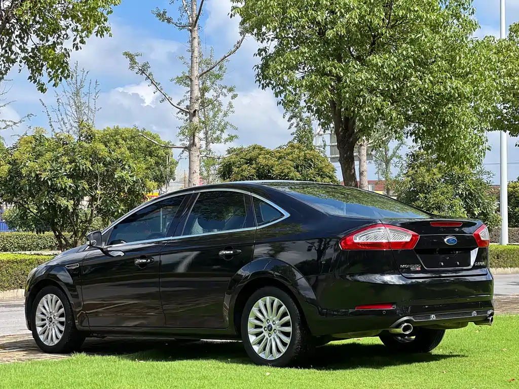 Ford Mondeo-Winning 2013 — фото 9
