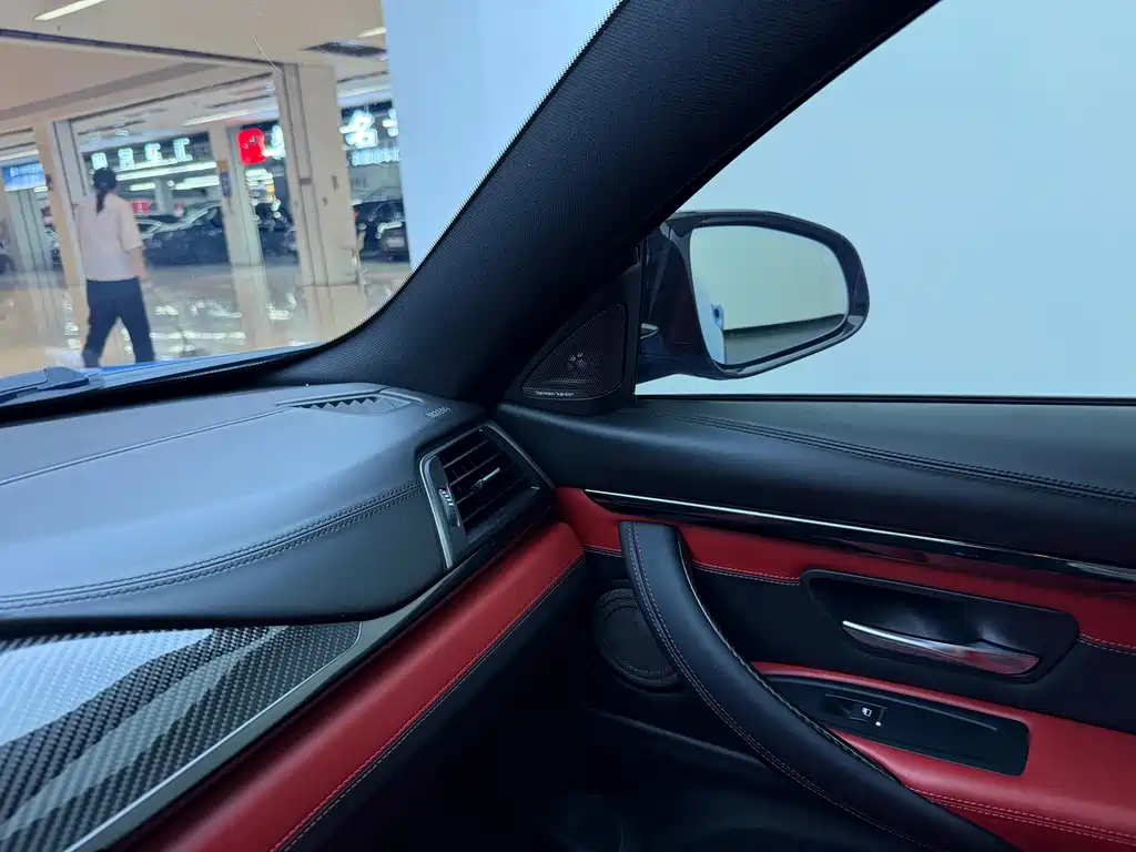 BMW M4 2018 — фото 16