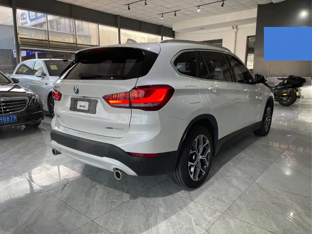 BMW X1 2021 — фото 9