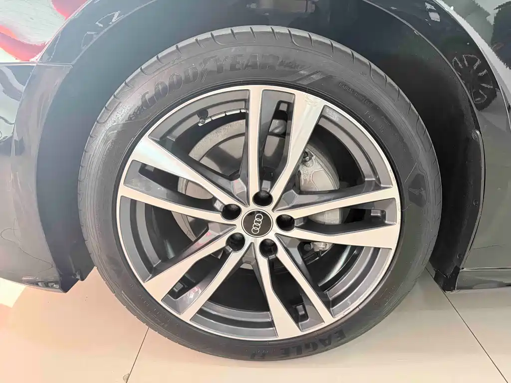 Audi A6L 2023