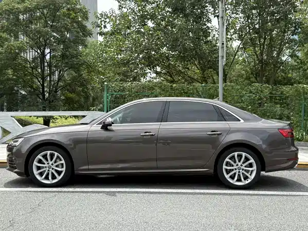 Audi A4L 2017