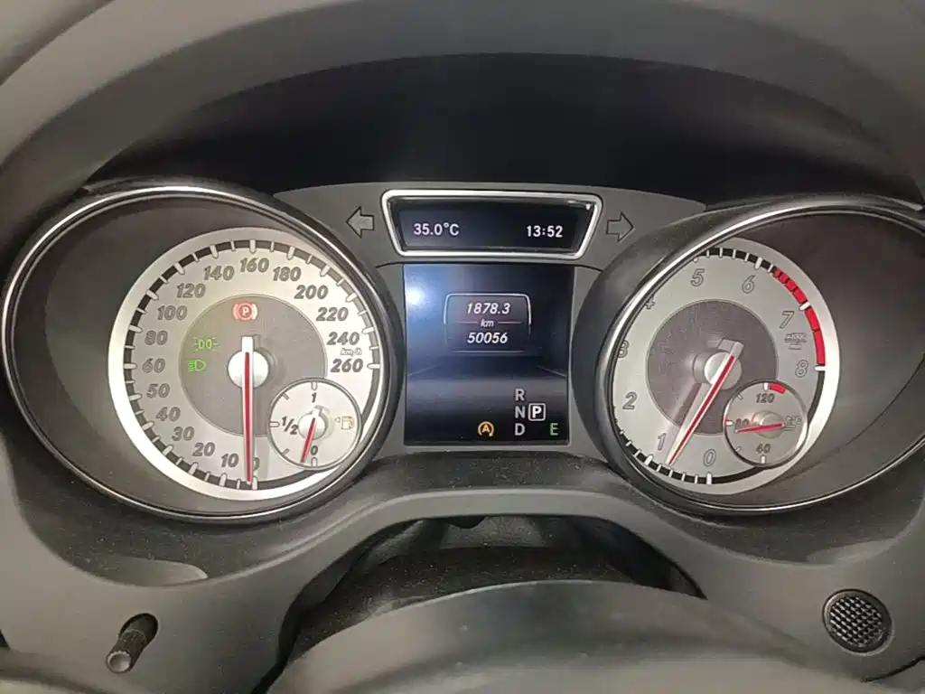 Mercedes-Benz GLA 2015 — фото 12