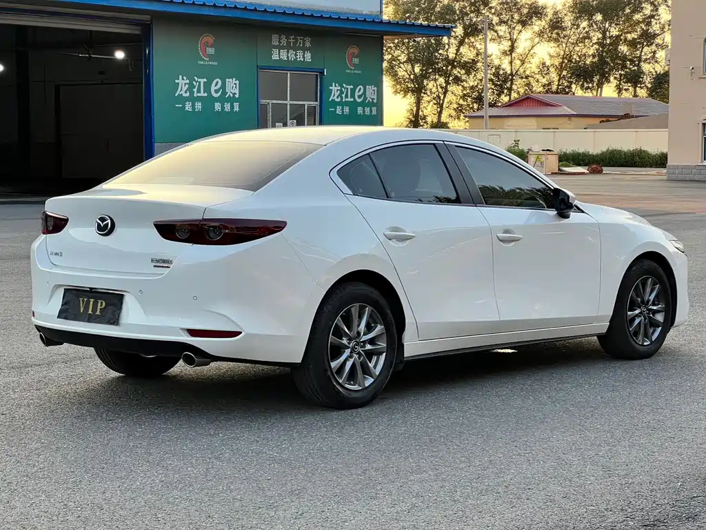 Mazda 3 Axela 2023