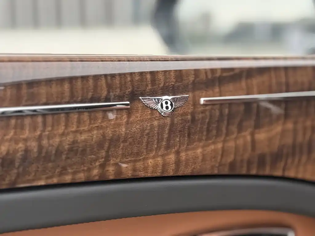 Bentley Mulsanne 2017 — фото 17