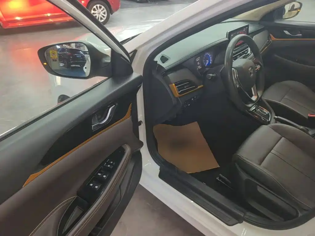 Changan Eado DT 2019 — фото 16
