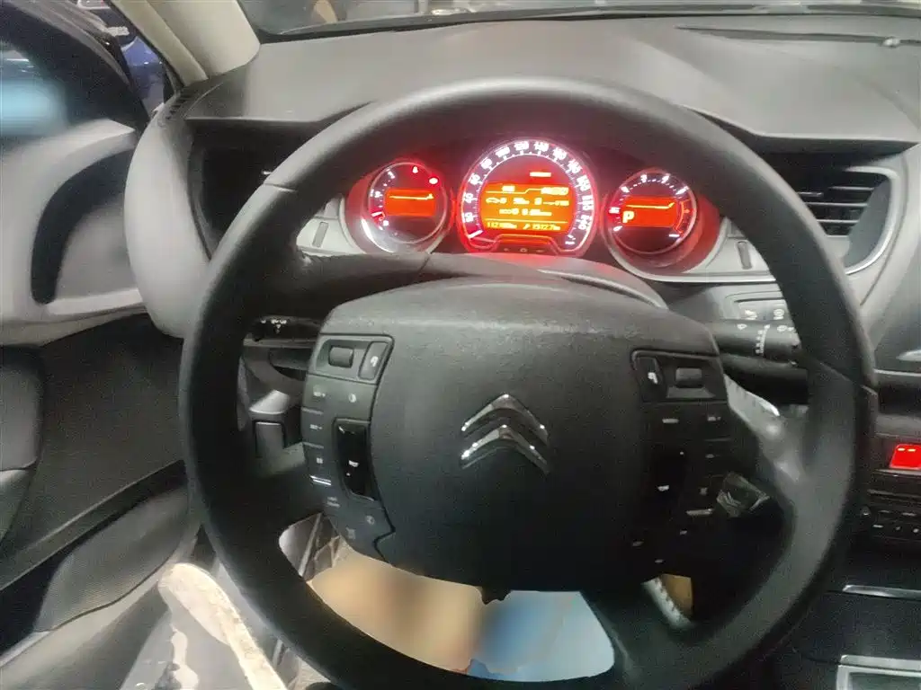 Citroen C5 2015 — фото 11
