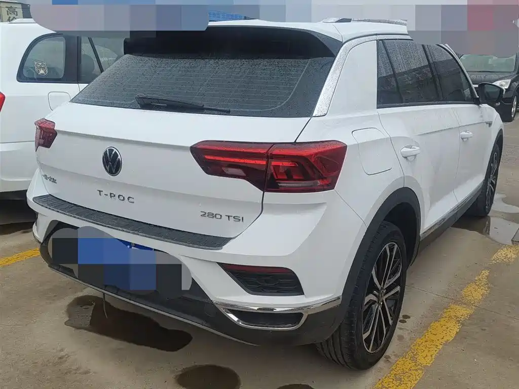 Volkswagen T-Roc 2023 — фото 13