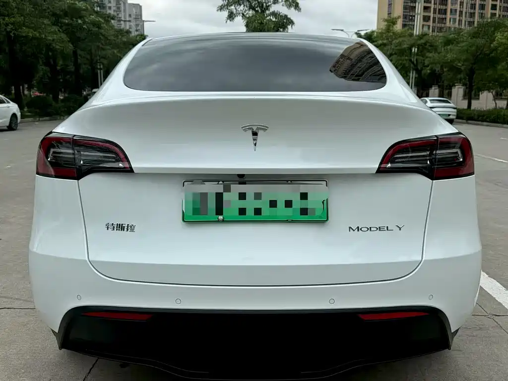 Tesla Model Y 2022 — фото 4