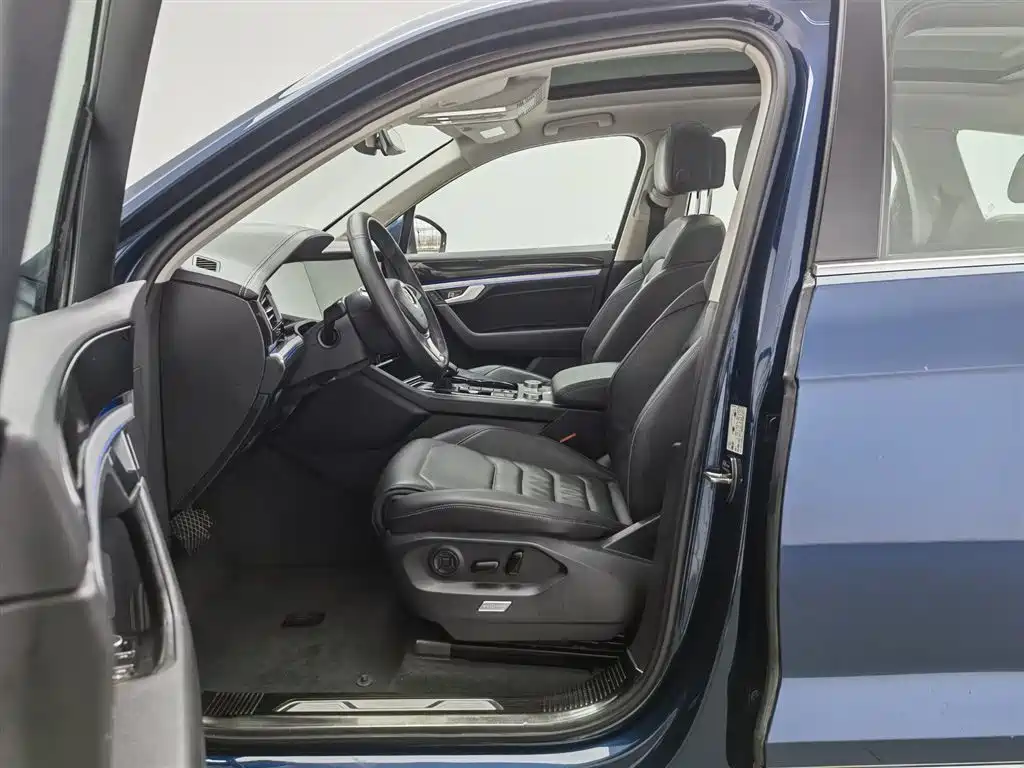 Volkswagen Touareg 2020 — фото 10