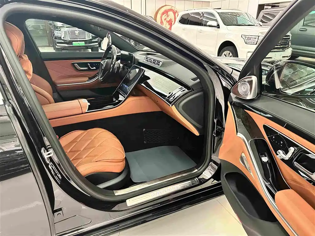 Mercedes-Benz Maybach S-Class 2023 — фото 15