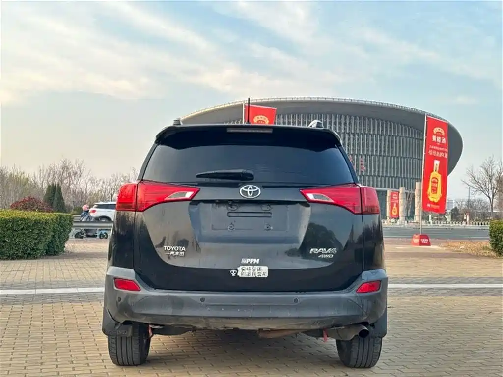 Toyota RAV4 2014