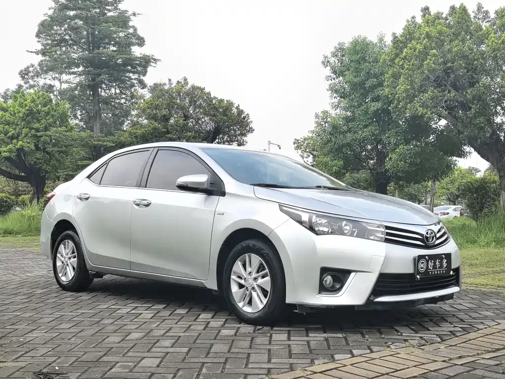 Toyota Corolla 2015 — фото 3