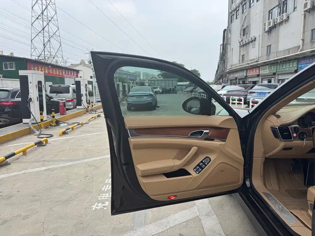 Porsche Panamera 2012