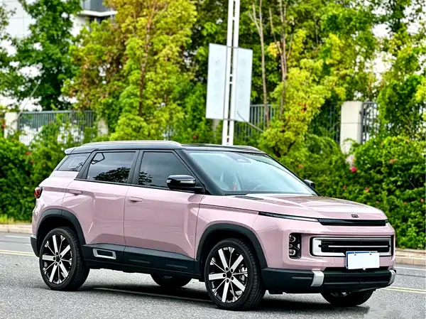 Geely ICON 2024