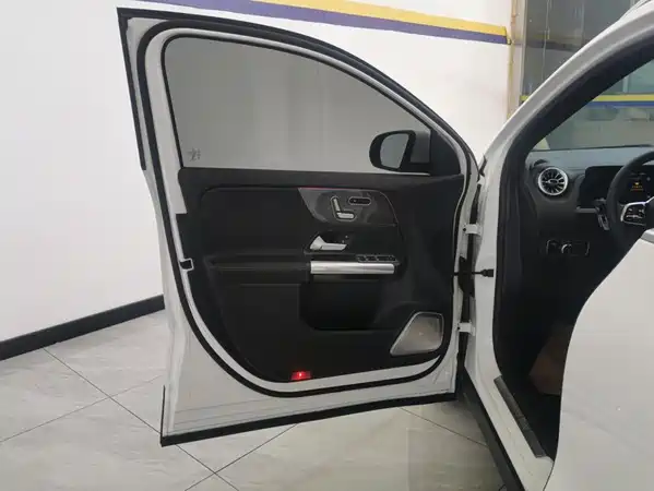 Mercedes-Benz GLA 2023