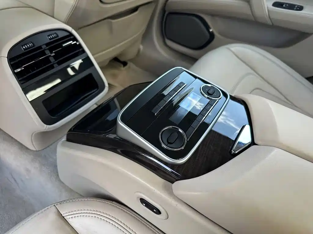 Maserati Quattroporte 2014 — фото 14