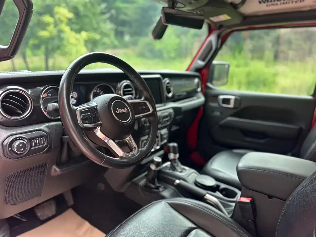 Jeep Wrangler 2022 — фото 10
