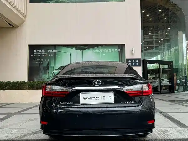 Lexus ES 2017