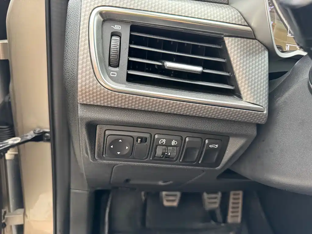 Geely Emgrand GS 2017 — фото 15