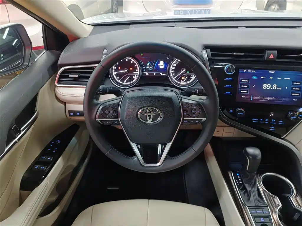 Toyota Camry 2020 — фото 3