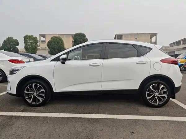 Geely Emgrand GS 2020