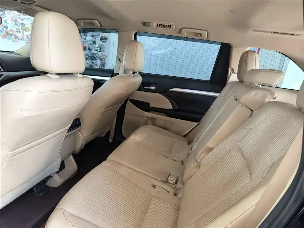 Toyota Highlander 2017 — фото 16