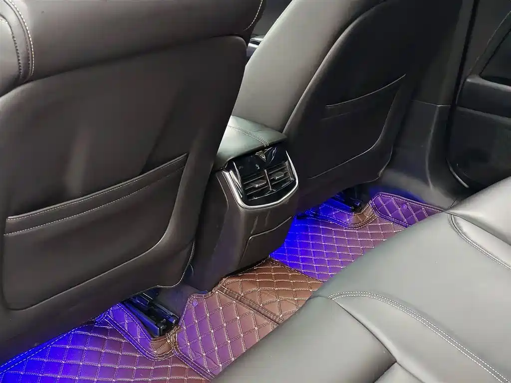 Cadillac XTS 2018 — фото 9