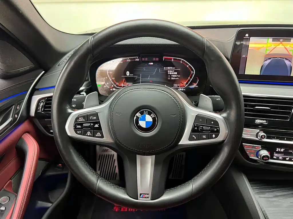 BMW 5 Series 2021 — фото 14