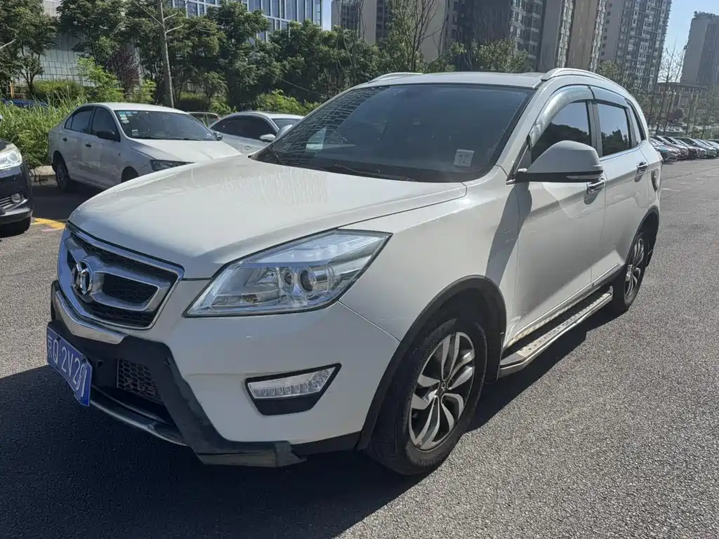 BAIC Shenbao X65 2015 — фото 1